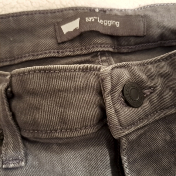 Levi stretchy Jean leggings (true jeans) - Picture 3 of 3